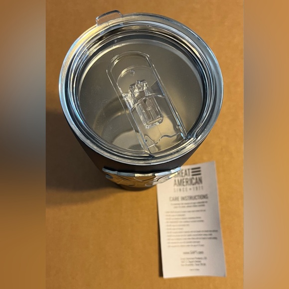 New York Yankees 2025 Navy Tumbler 30 Oz. Vacuum Insulated - New - Picture 5 of 5